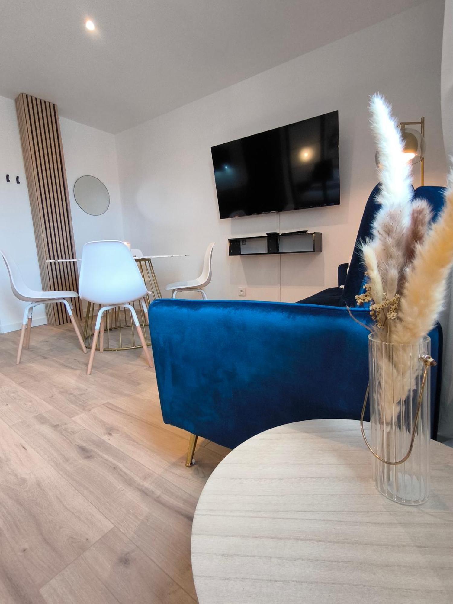 Sublime T2 En Plein Centre Climatise Apartment มงเตลิมาร์ ภายนอก รูปภาพ